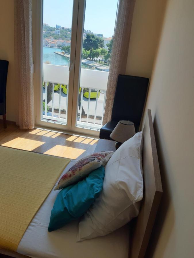Apartman Petrovic City Center Trogir Buitenkant foto