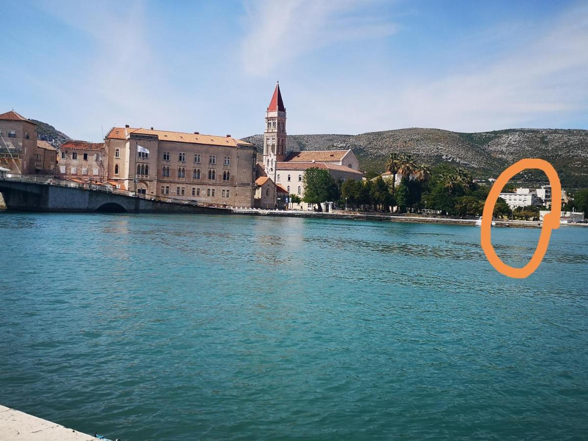 Apartman Petrovic City Center Trogir Buitenkant foto