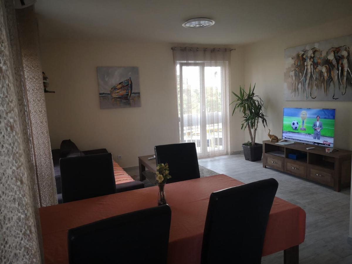 Apartman Petrovic City Center Trogir Buitenkant foto
