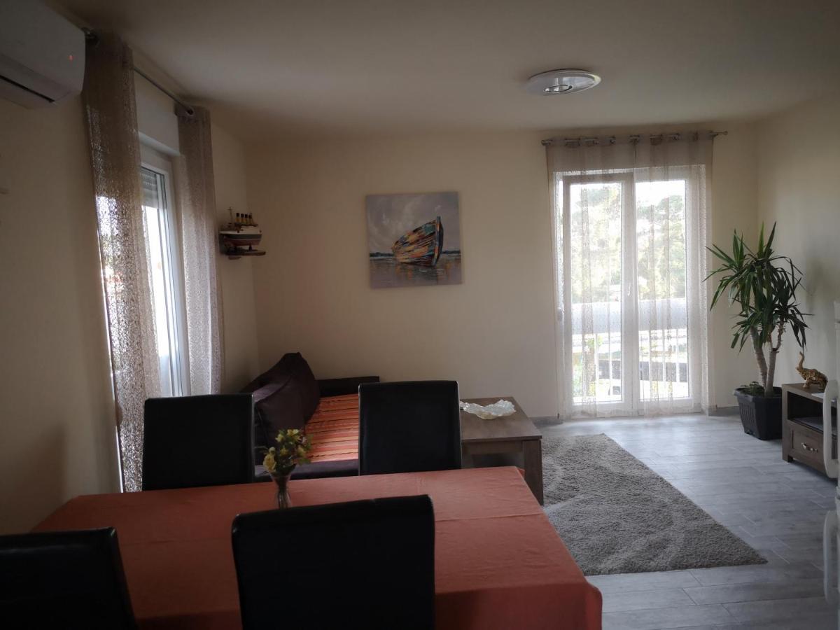 Apartman Petrovic City Center Trogir Buitenkant foto