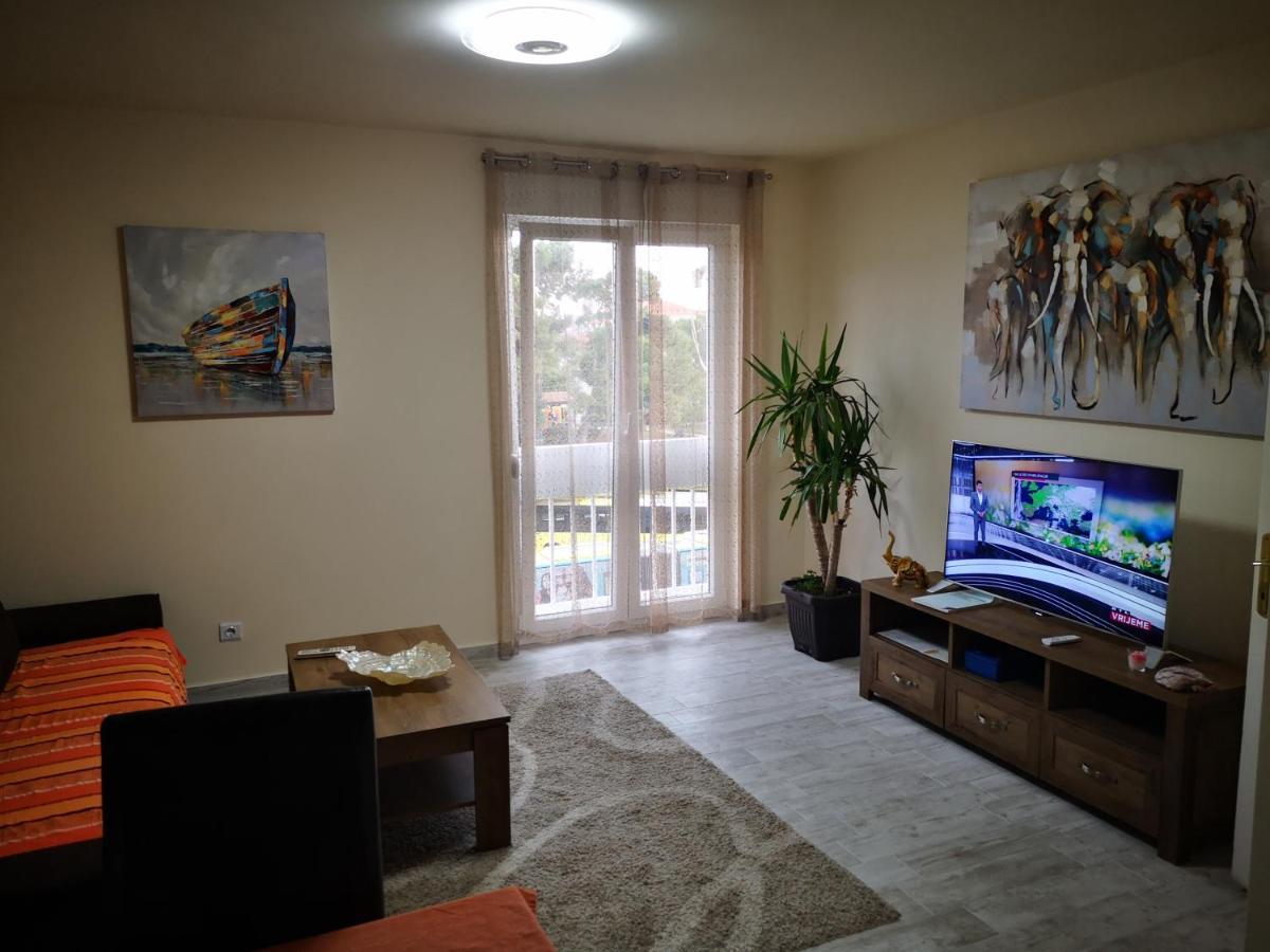 Apartman Petrovic City Center Trogir Buitenkant foto