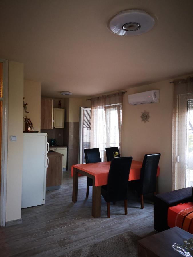 Apartman Petrovic City Center Trogir Buitenkant foto