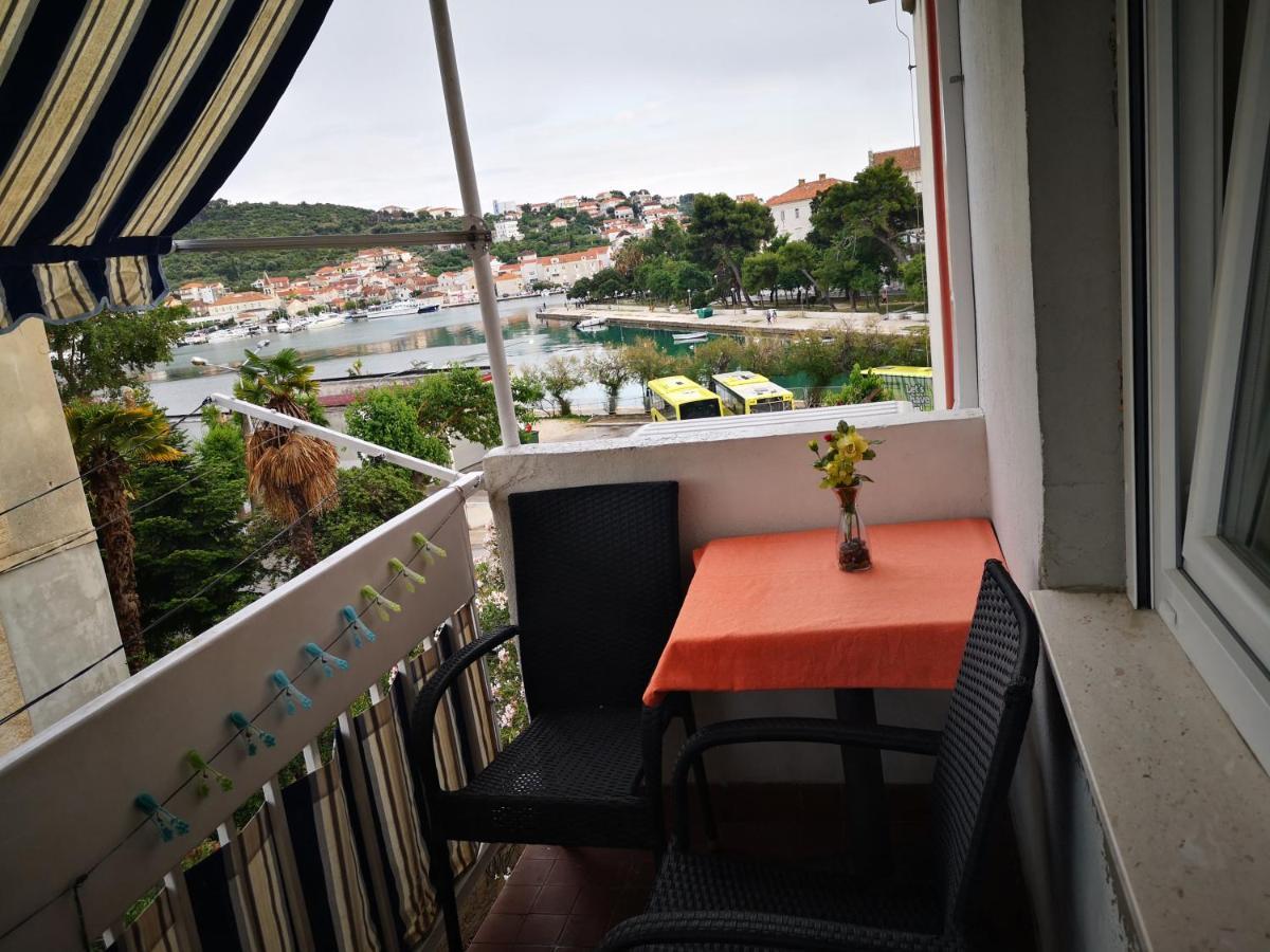 Apartman Petrovic City Center Trogir Buitenkant foto