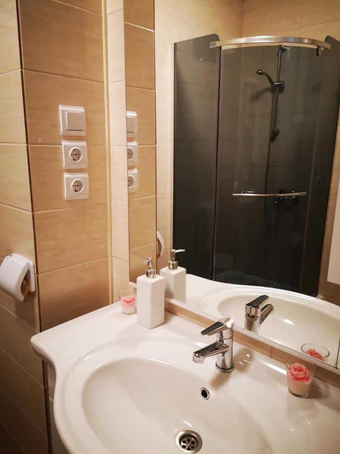 Apartman Petrovic City Center Trogir Buitenkant foto