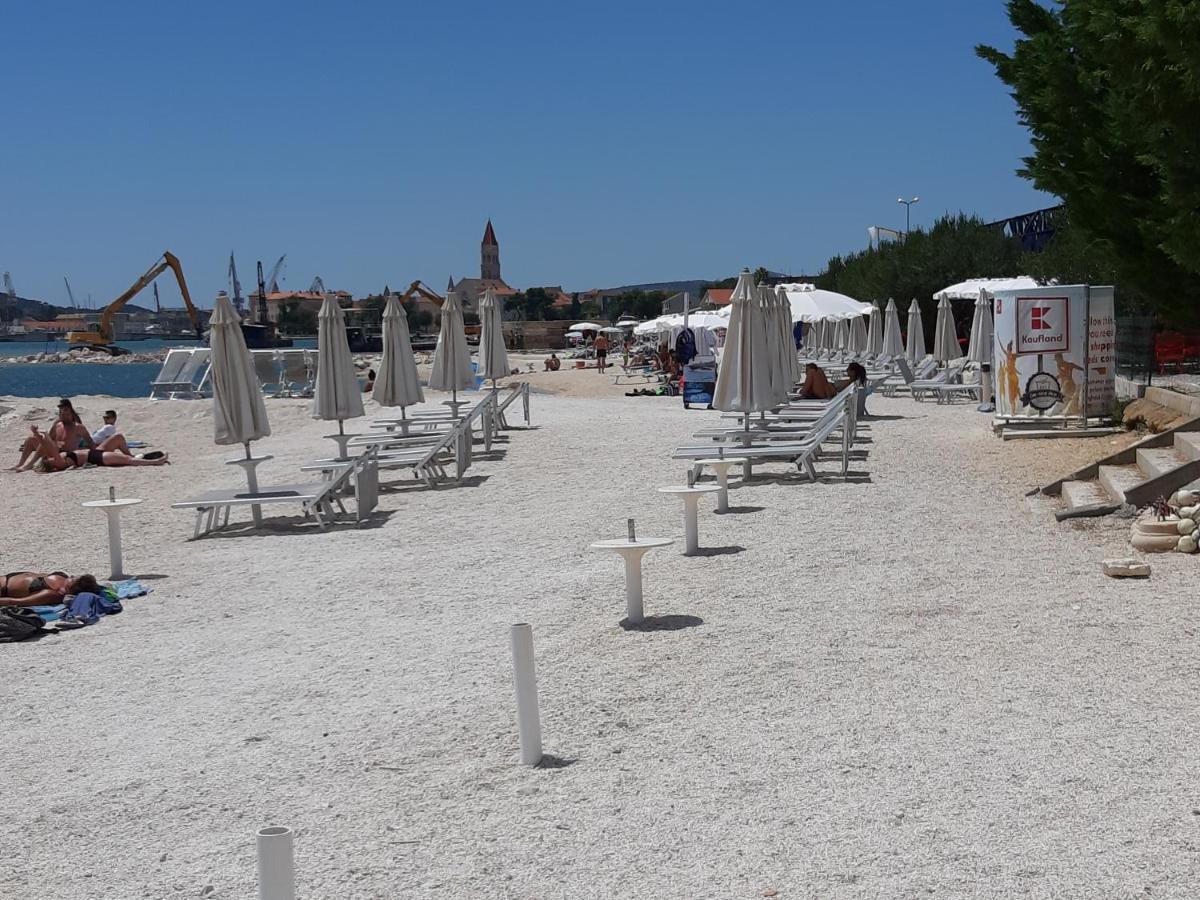 Apartman Petrovic City Center Trogir Buitenkant foto