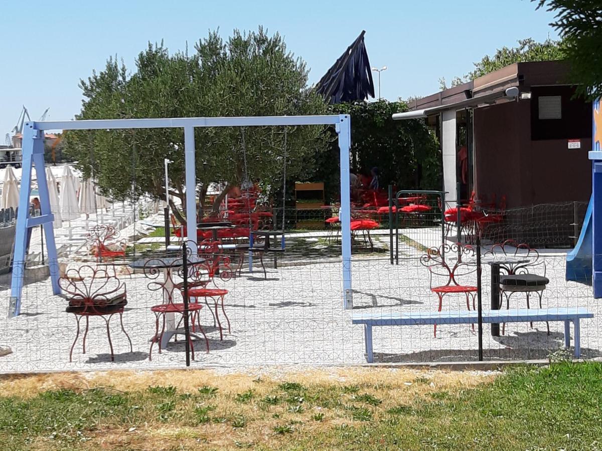 Apartman Petrovic City Center Trogir Buitenkant foto