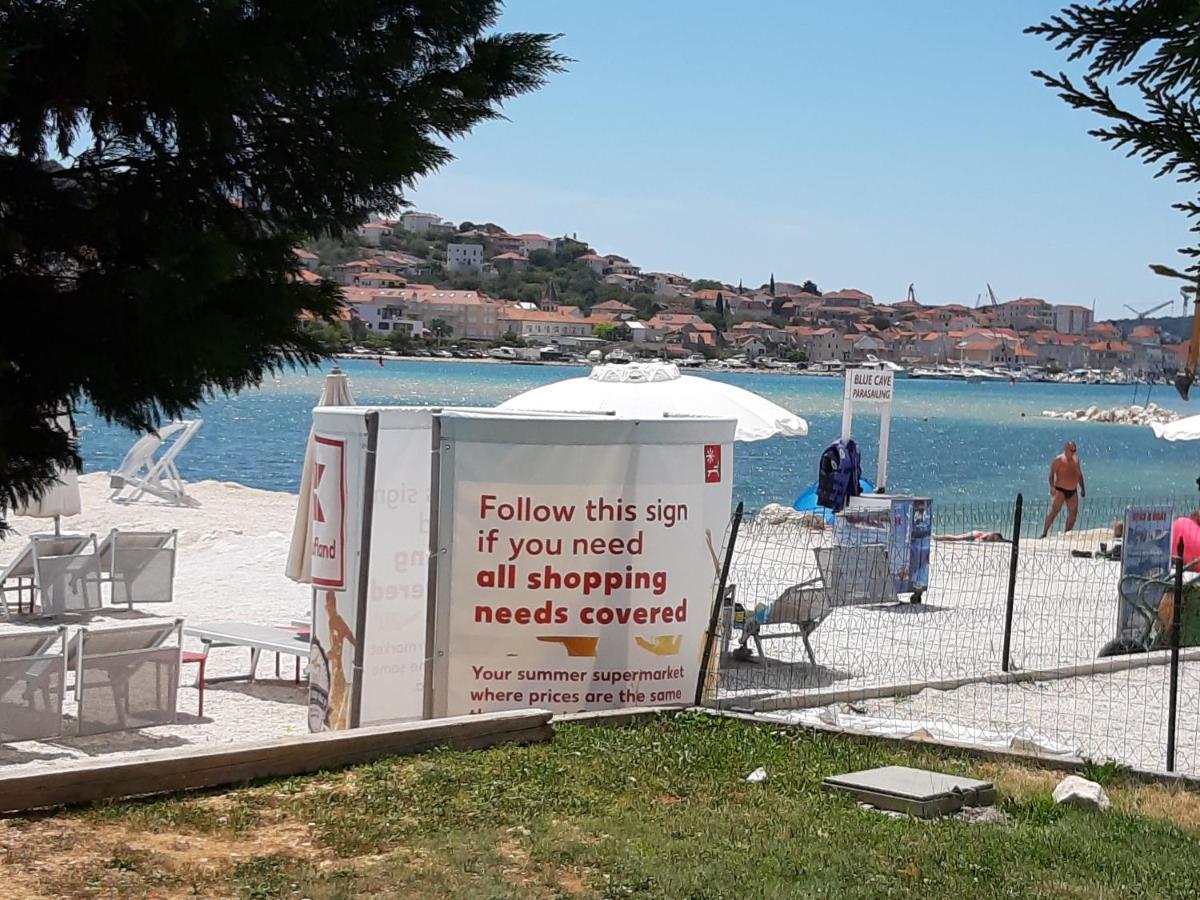 Apartman Petrovic City Center Trogir Buitenkant foto