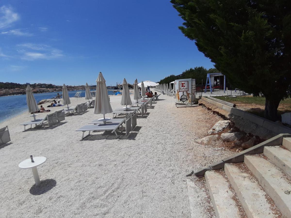 Apartman Petrovic City Center Trogir Buitenkant foto